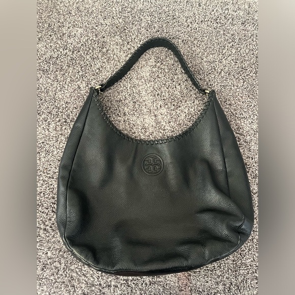 Handbags - Tory Burch black leather purse